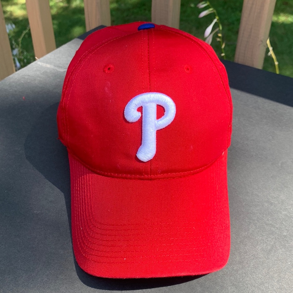 TeamMLB Outdoor cap Philadelphia Phillies. Hook and loop tab for size.Sz Adult